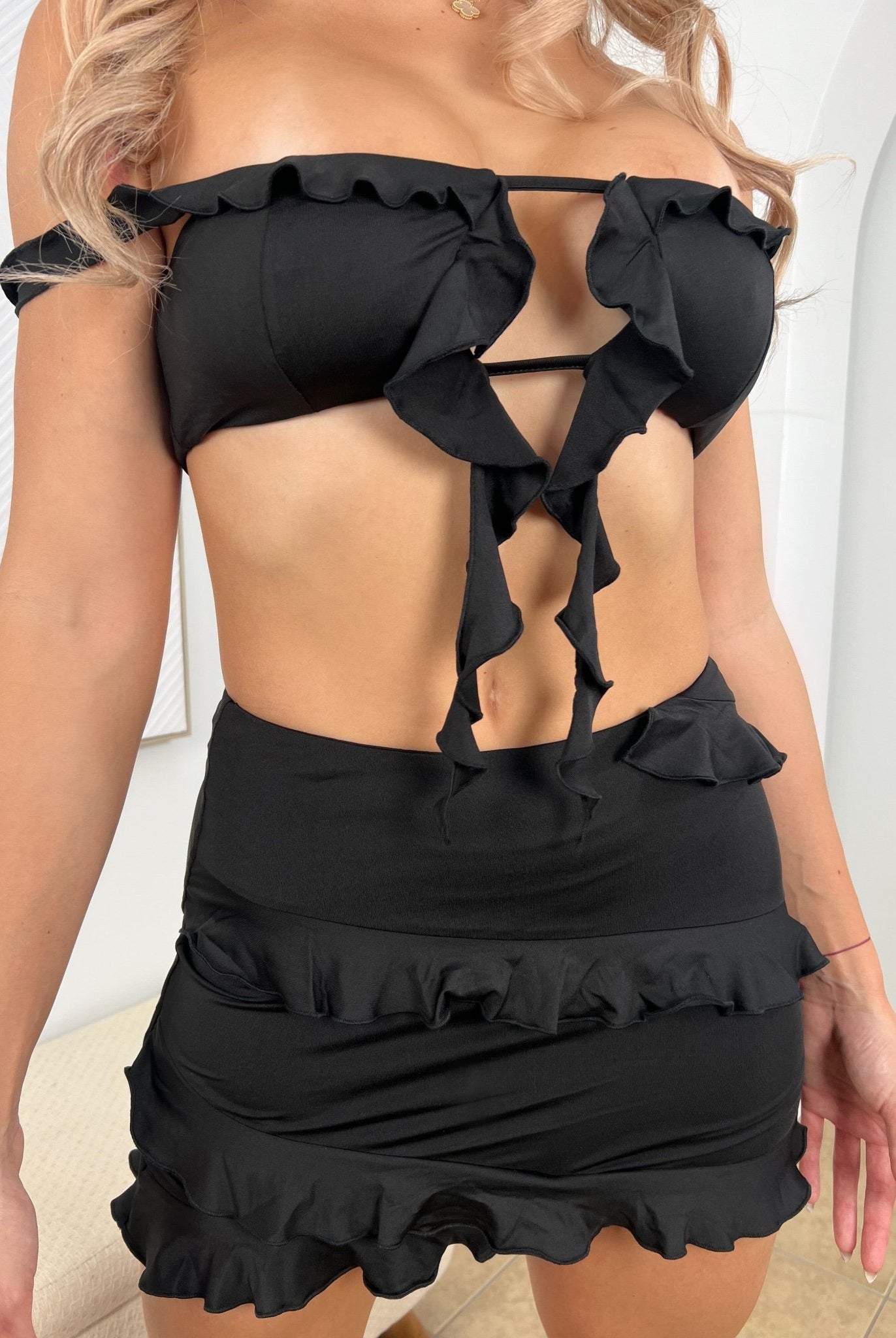 CELINE RUFFLE SKIRT - BLACK - Berry Beachy Swimwear