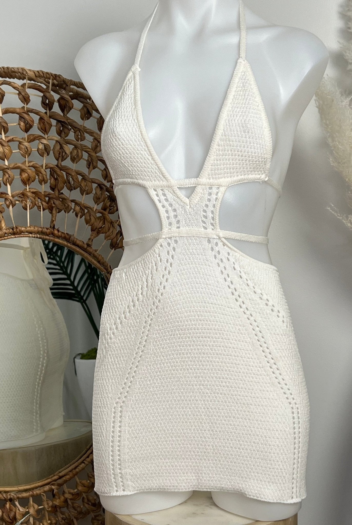 CROCHET BEACH MINI DRESS - WHITE - Berry Beachy Swimwear