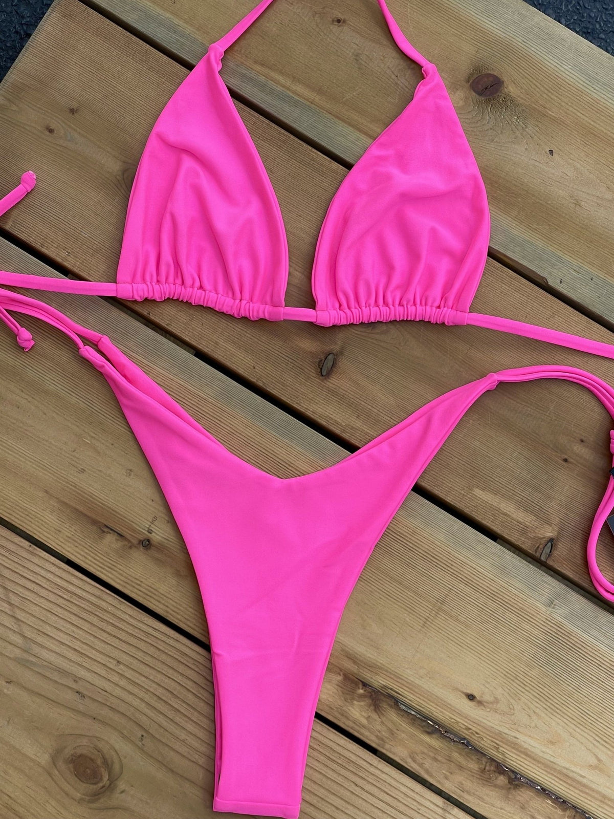 JUICY TRIANGLE TOP - PINK JELLY - Berry Beachy Swimwear