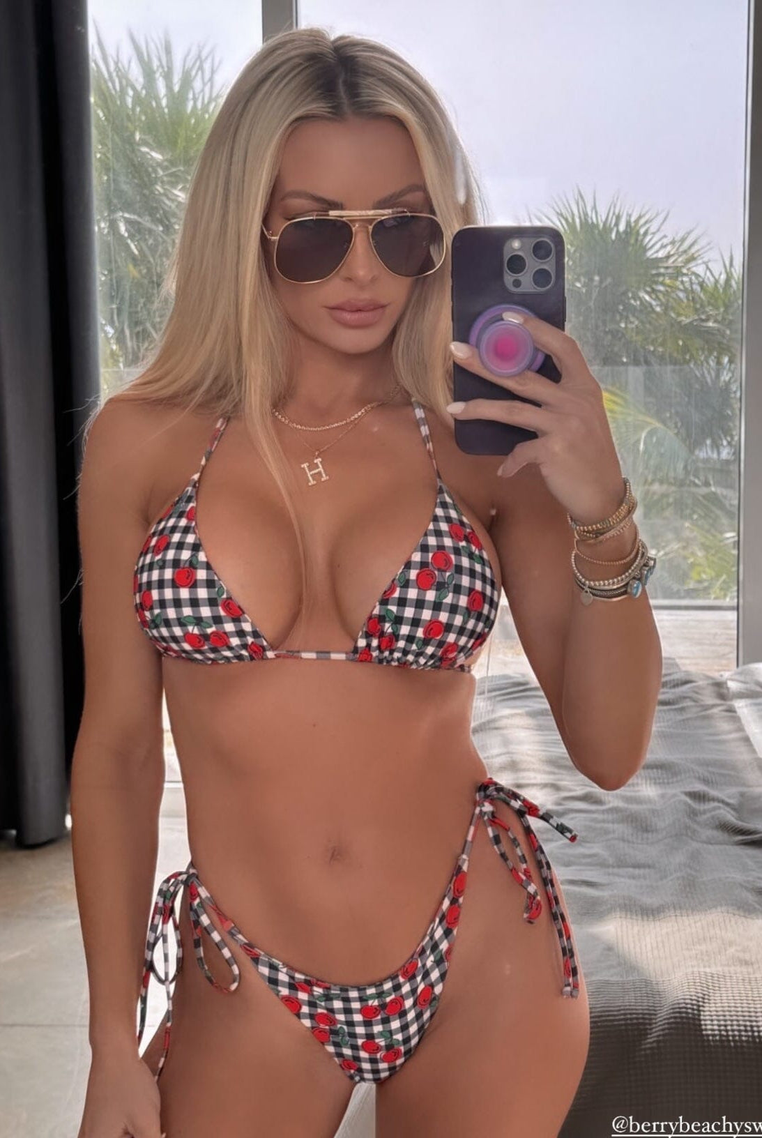 LA CHÉRIE TRIANGLE TOP - Berry Beachy Swimwear