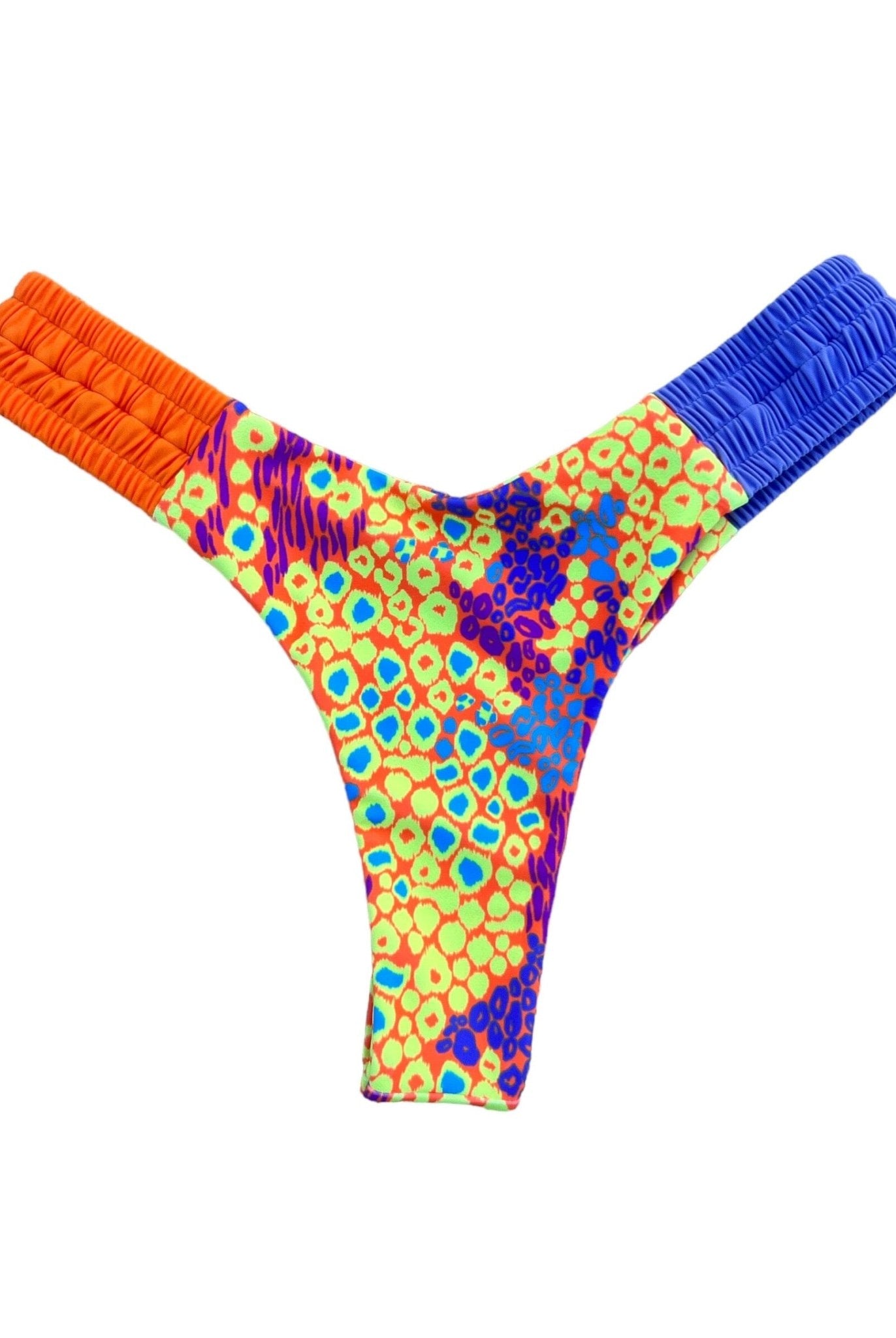 MADAGASCAR Y RUCHED BOTTOM - Berry Beachy Swimwear