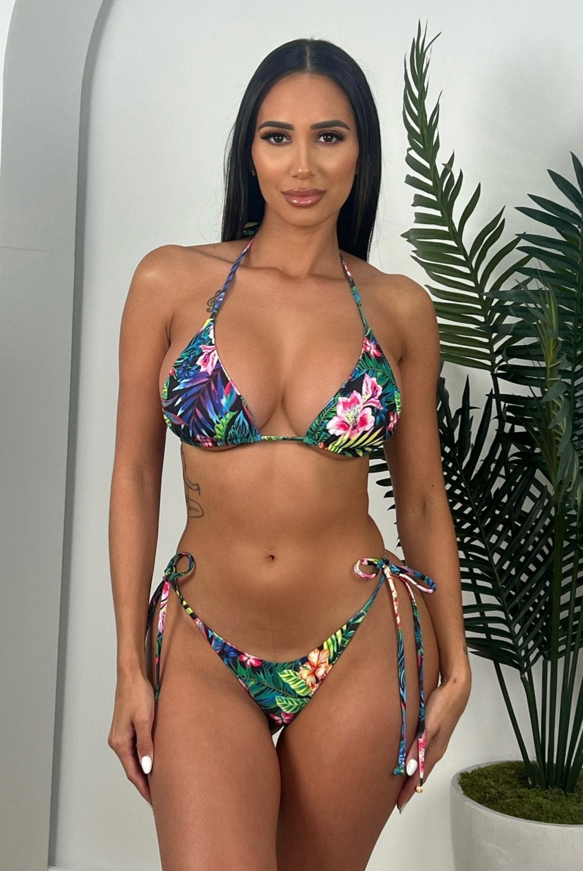 MAUI TRIANGLE TOP - Berry Beachy Swimwear