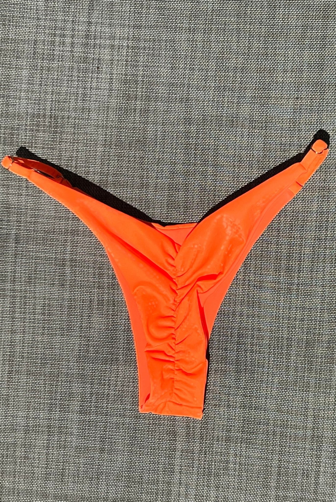 SLYTHER CHEEKY SCRUNCH BOTTOM ORANGE - Berry Beachy Swimwear
