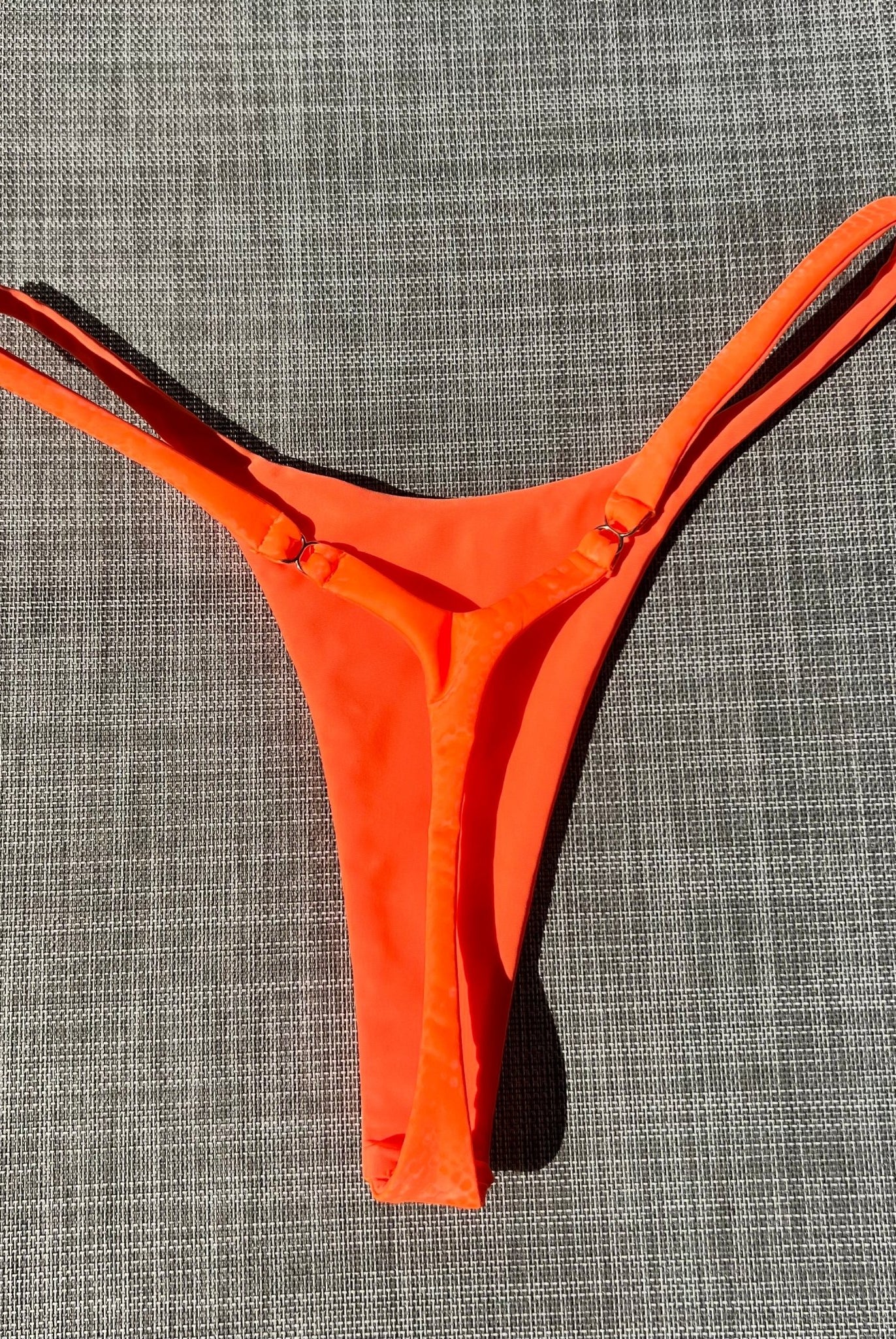 SLYTHER SEAMLESS THONG BOTTOM ORANGE - Berry Beachy Swimwear