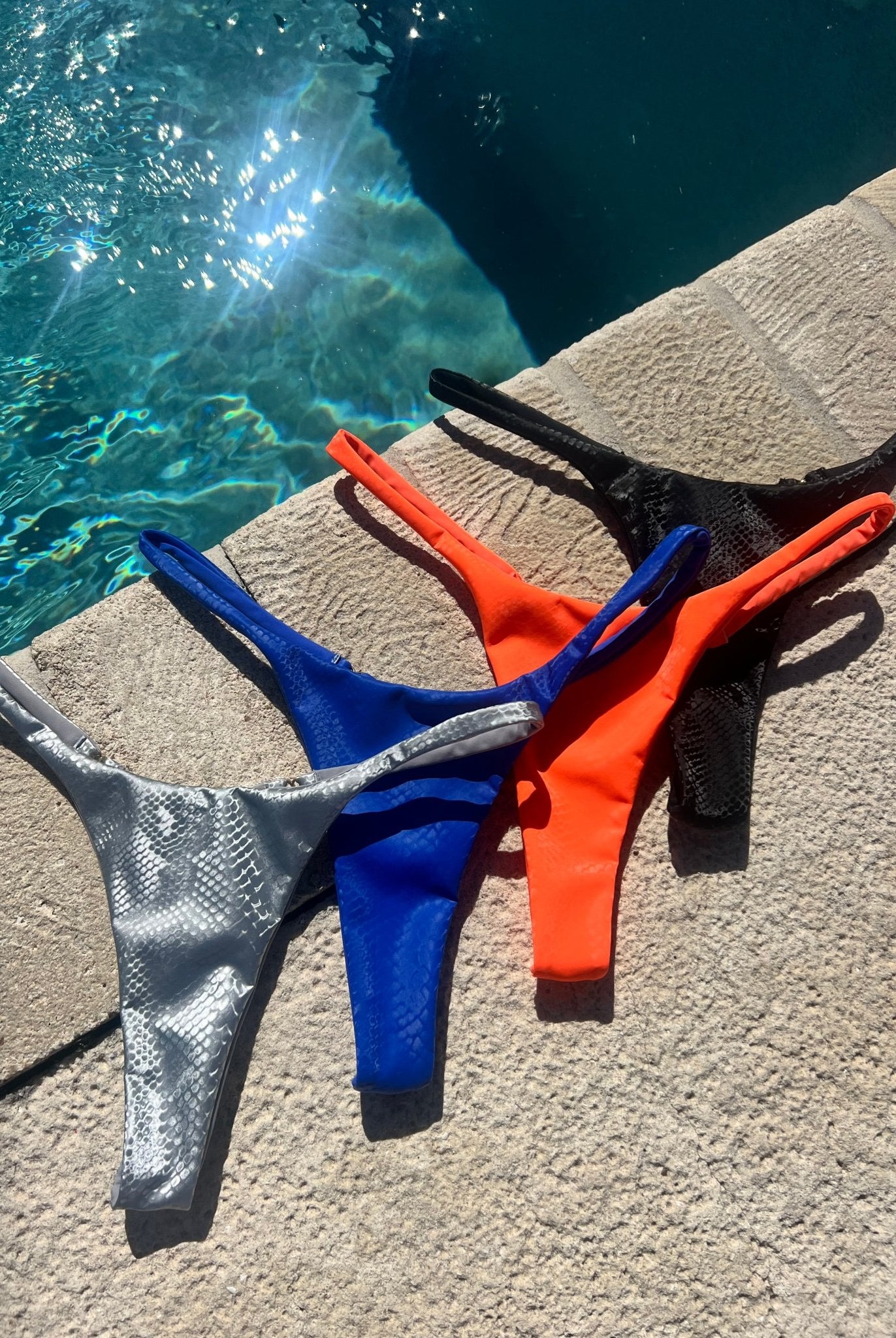 SLYTHER SEAMLESS THONG BOTTOM ORANGE - Berry Beachy Swimwear