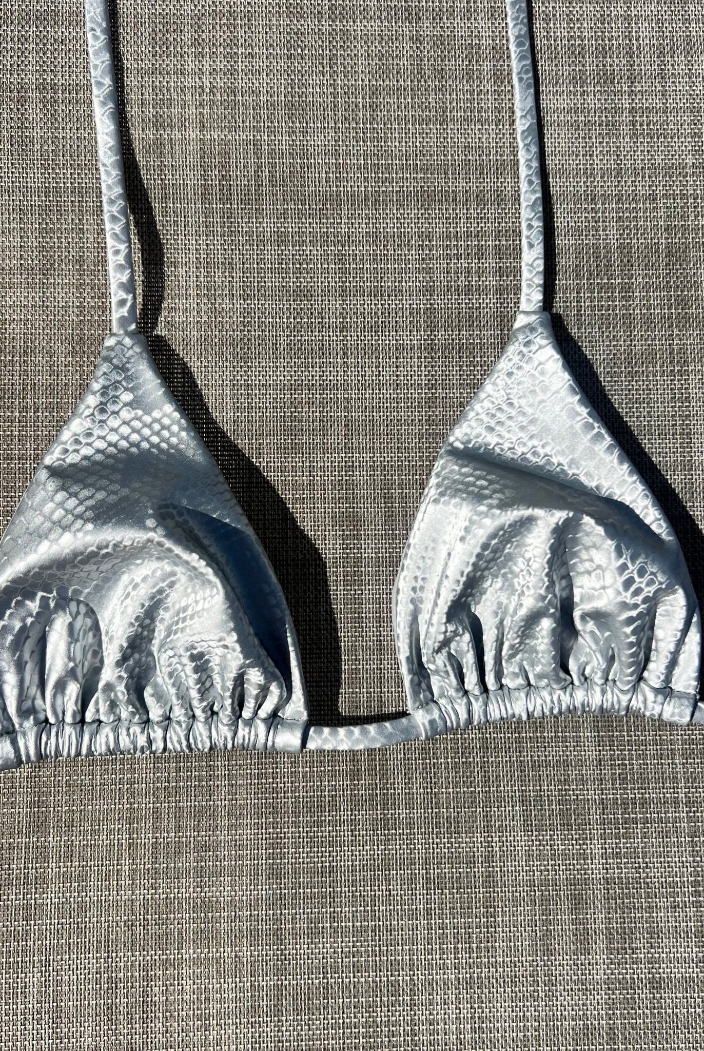 SLYTHER TRIANGLE SILVER - Berry Beachy Swimwear