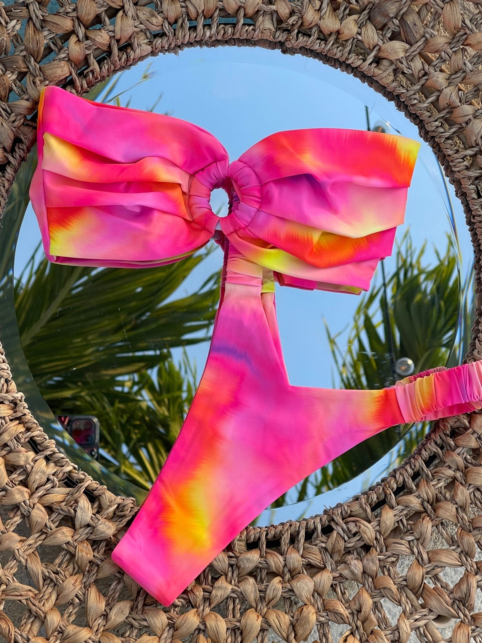 SUNRISE SCRUNCHIE V BOTTOM - Berry Beachy Swimwear