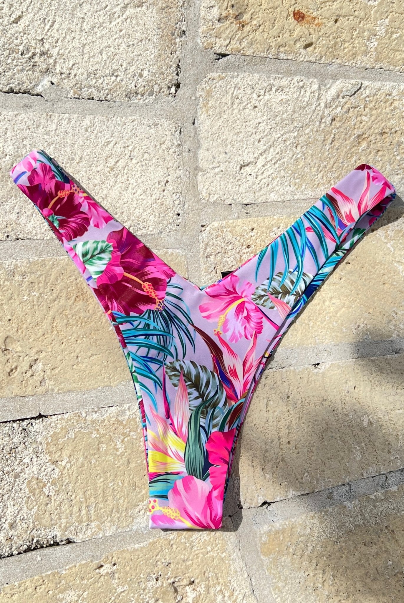 TAHITI Y CUT BOTTOM - Berry Beachy Swimwear