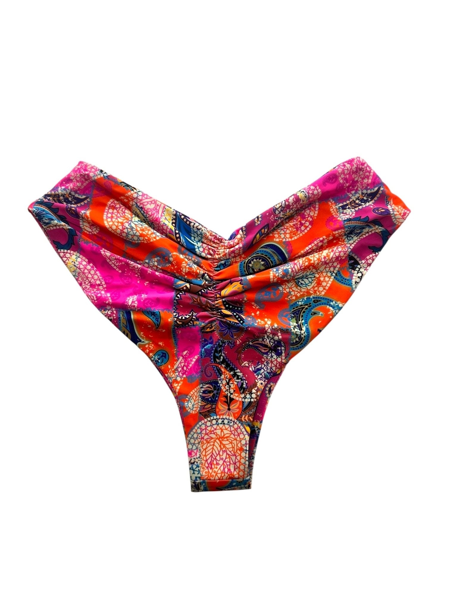 BANDANA BAY MODERATE CHEEKY SCRUNCH BOTTOM - Berry Beachy Swimwear