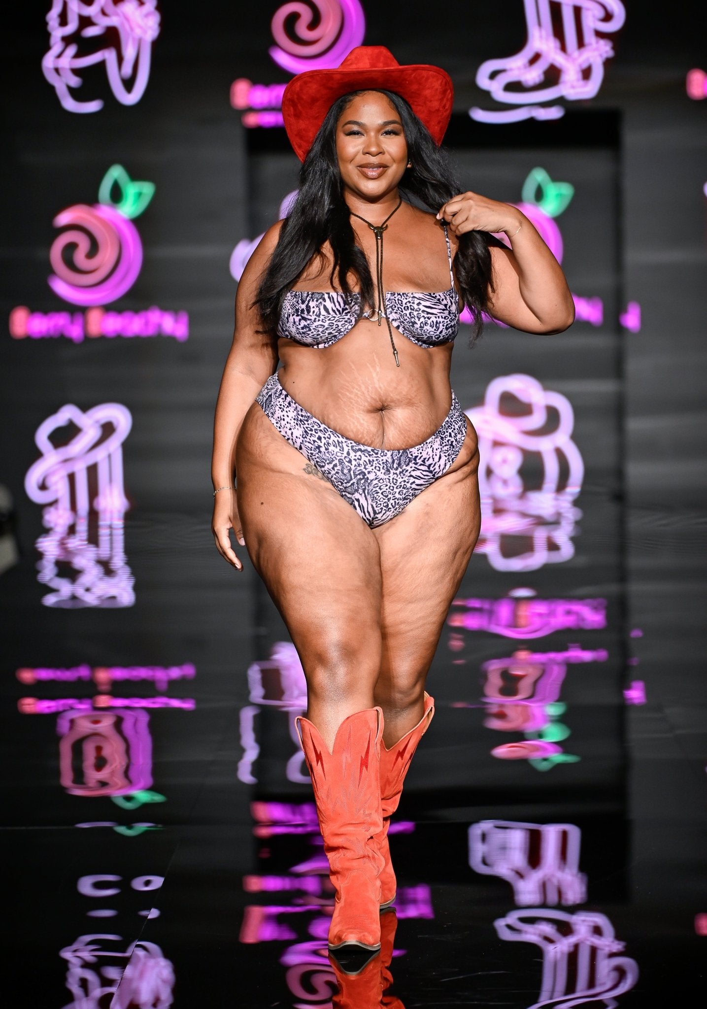 DENIM DAZE V CUT LINED THONG BOTTOM - Berry Beachy Swimwear