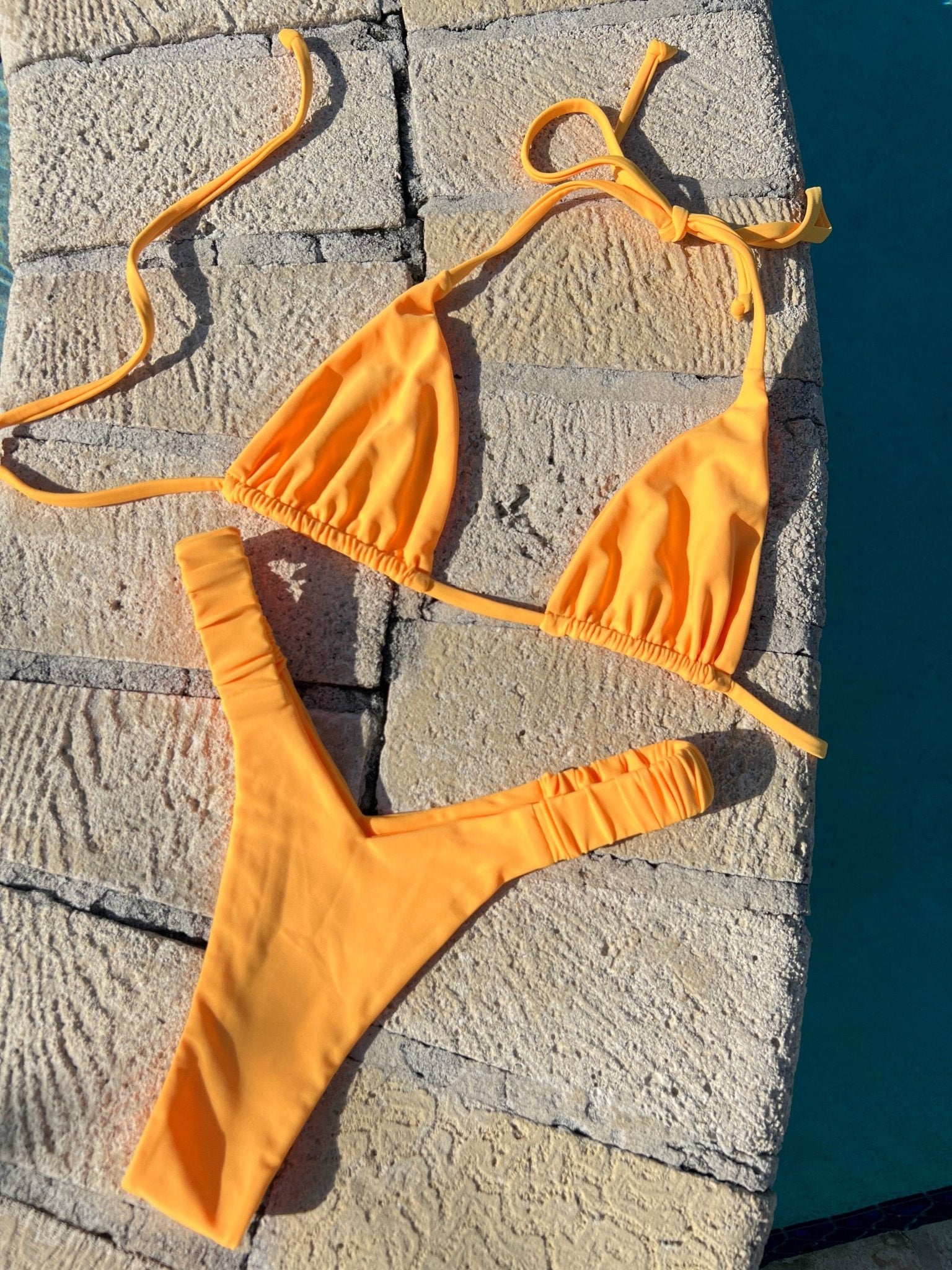 JUICY SCRUNCHIE V BOTTOM - CITRUS - Berry Beachy Swimwear