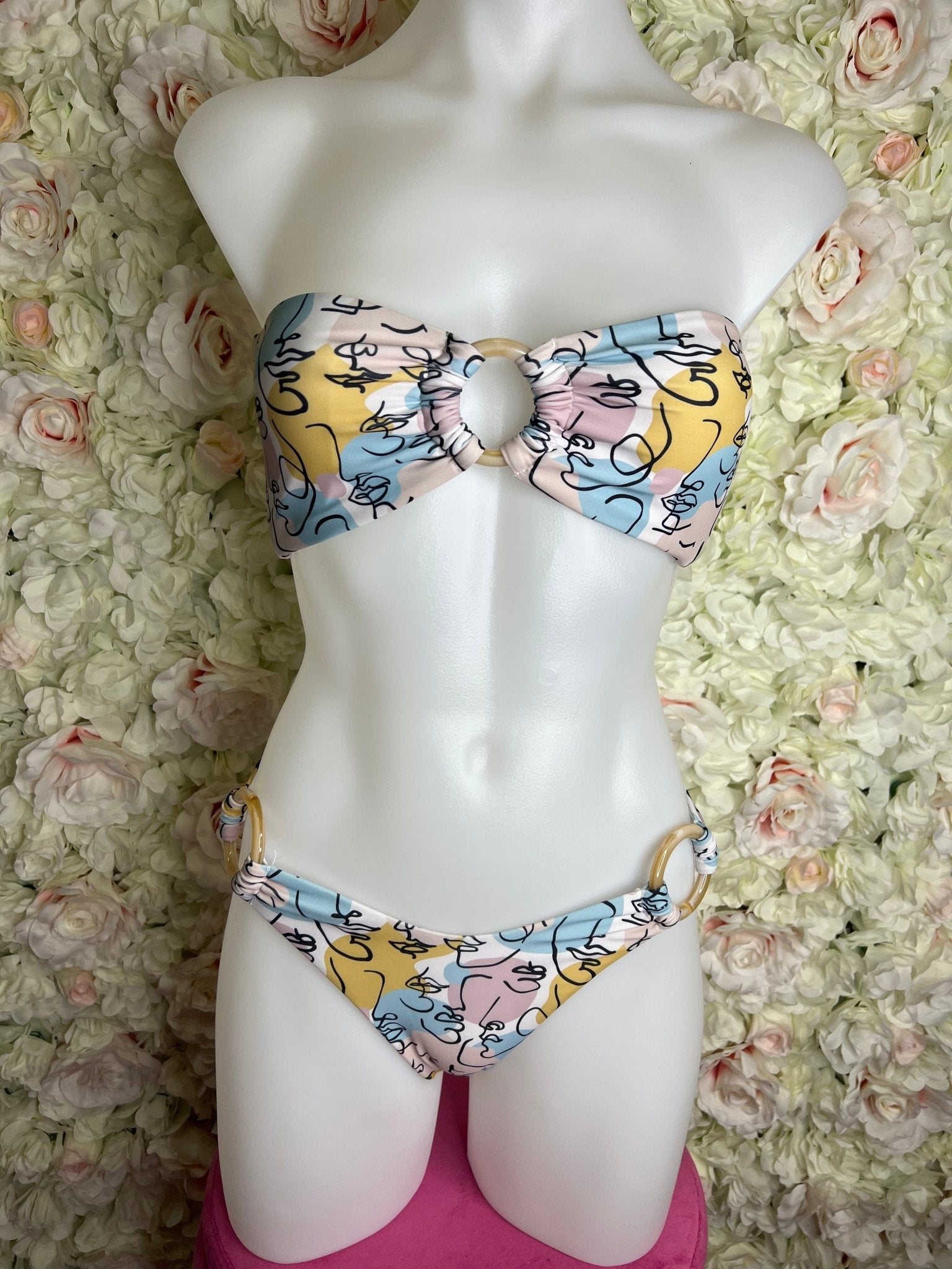 SAMPLE 79 - Berry Beachy Swimwear