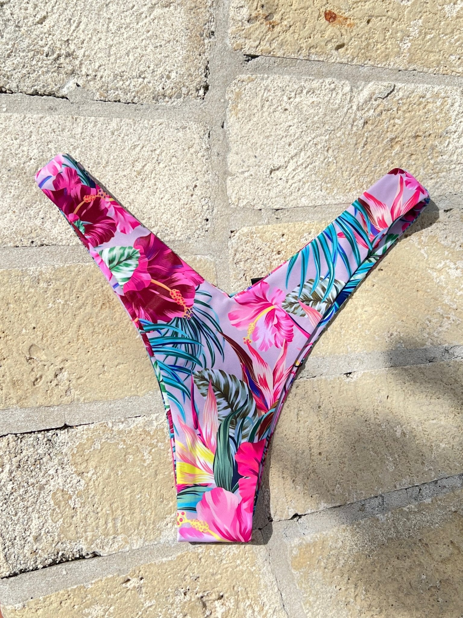 TAHITI Y CUT BOTTOM - Berry Beachy Swimwear