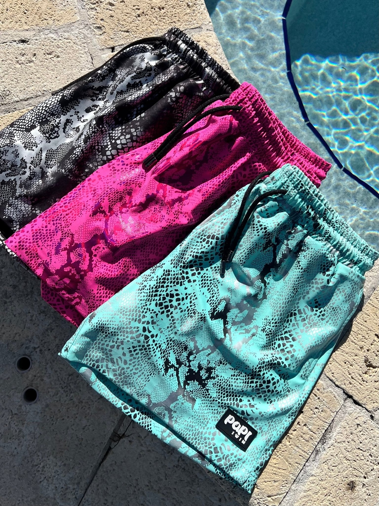 VIPER TRUNKS 5.5" & 7.5" STRETCH - BLACK - Berry Beachy Swimwear